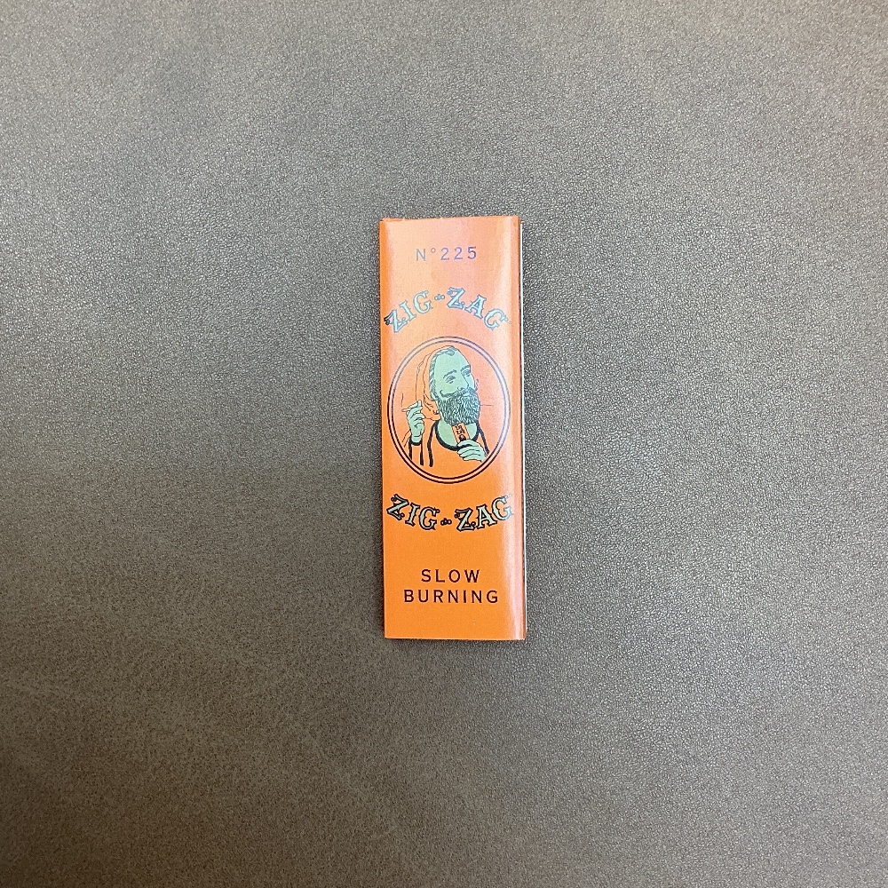 Zig-zag French orange 1-1/4 size rolling papers